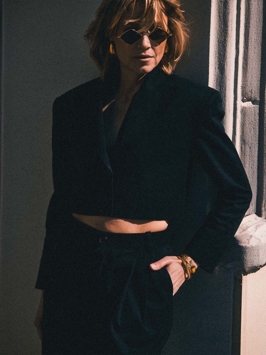 FOLDS short jacket black