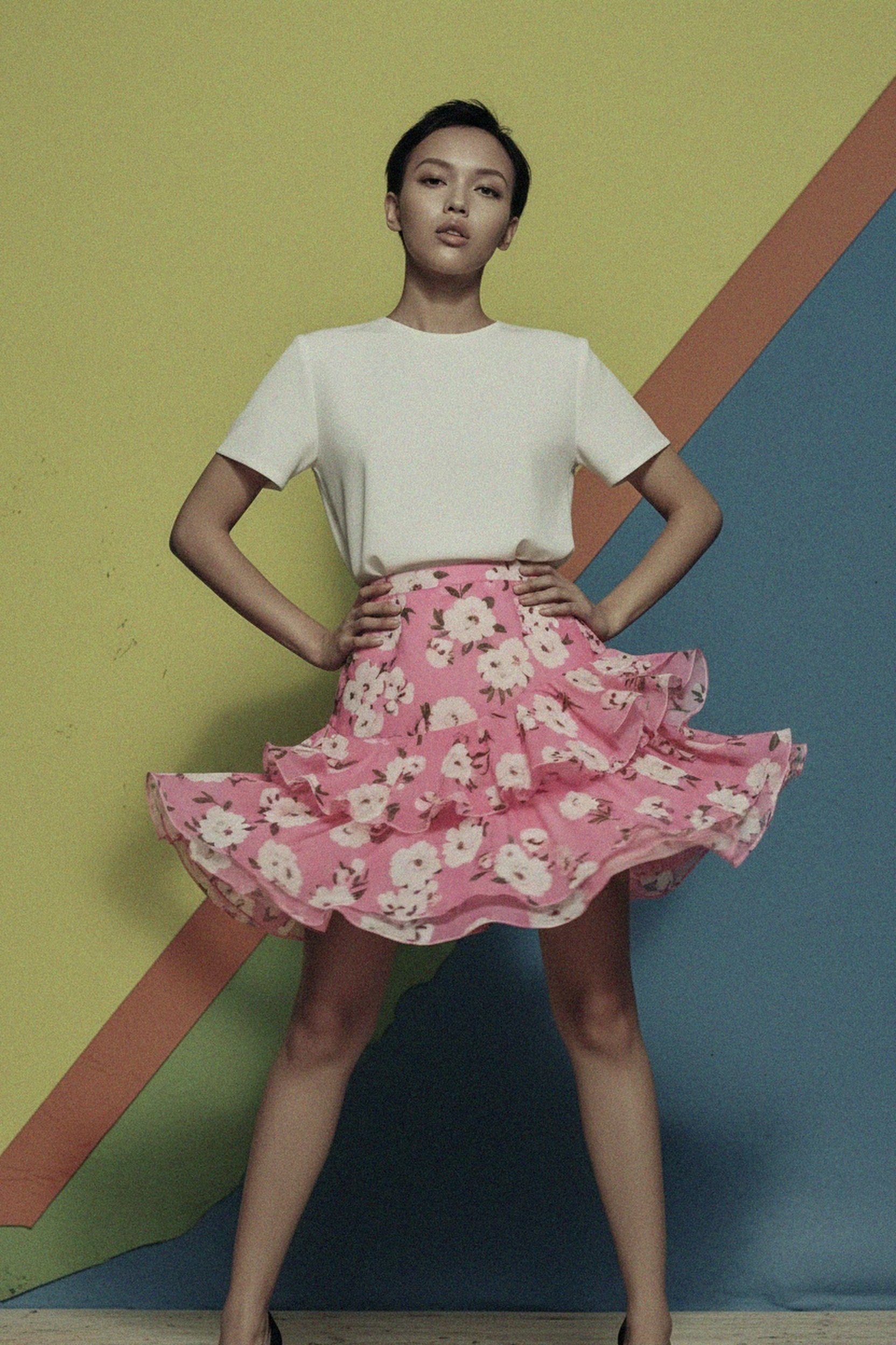 Pink Floral Tiered Ruffle Mini Skirt photo 2