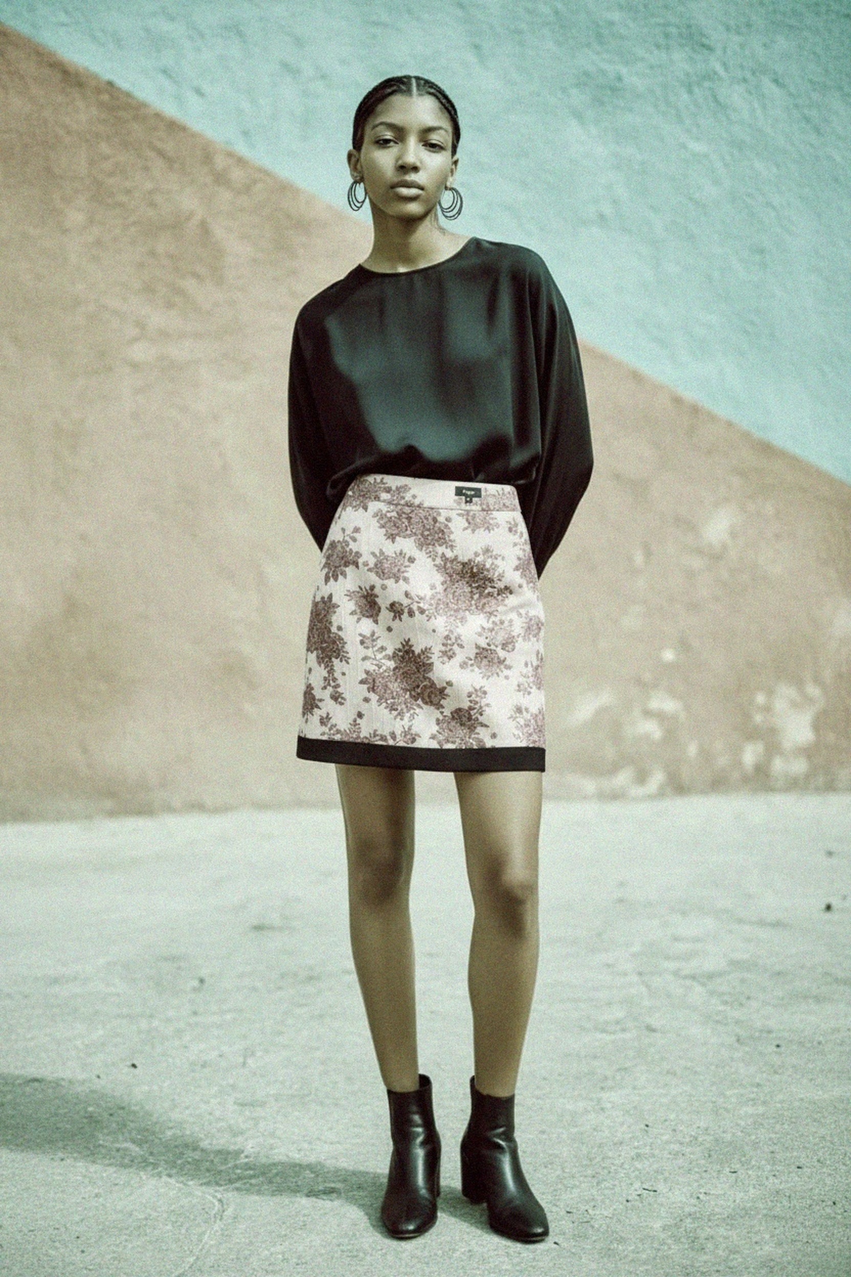 Floral Jacquard Mini Skirt with Black Hem photo 2