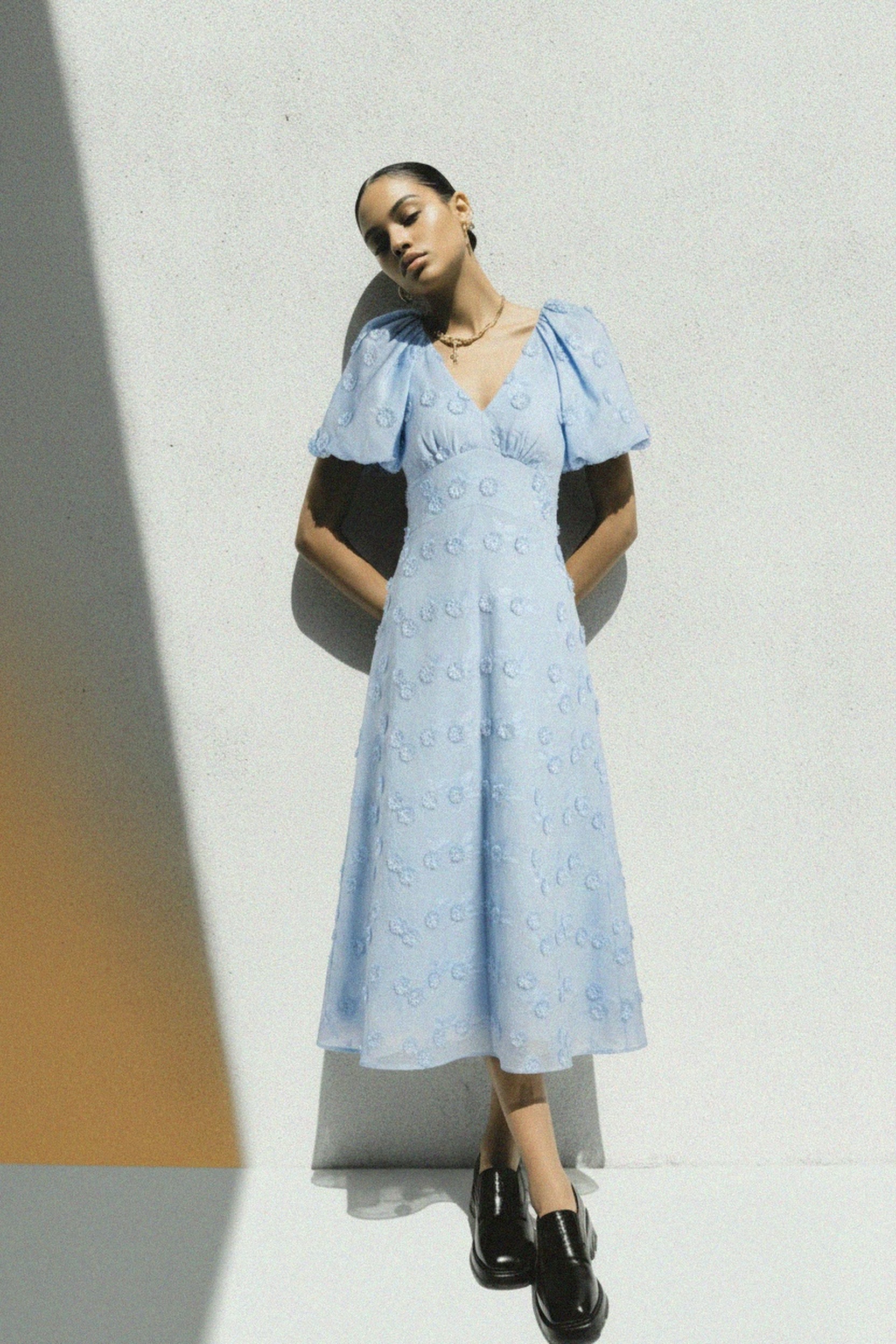 Elegant Blue Floral Midi Dress with Puff Sleeves photo 2