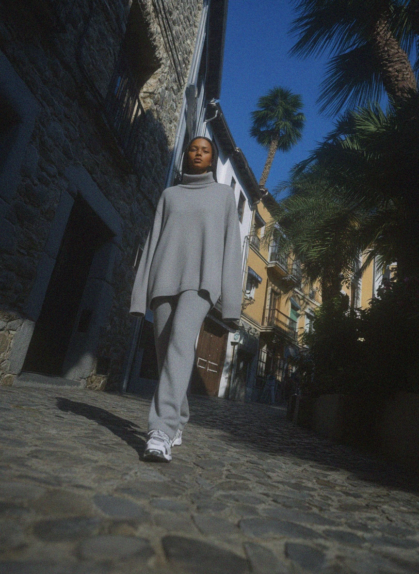 Cozy Oversized Grey Turtleneck Sweater photo 2