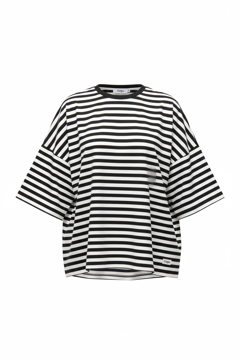 Oversize Black & White Striped T-shirt photo 1