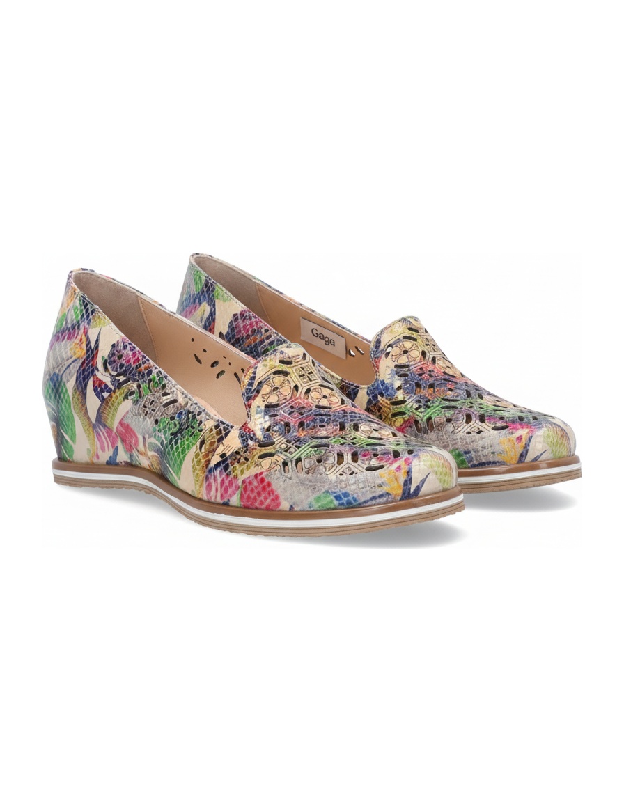 Vibrant Patterned Loafers with Cut-Out Details photo 1