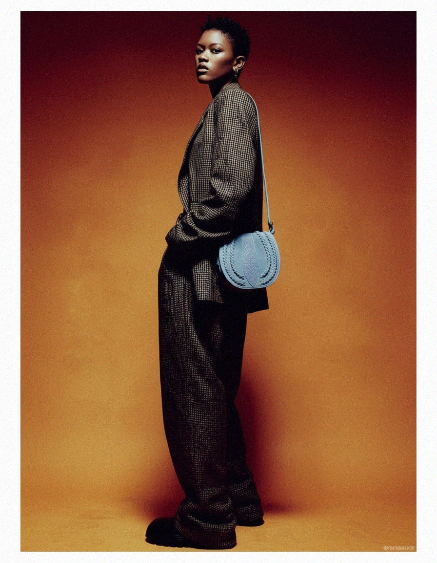 Stylish Blue Suede Saddle Bag with Braided Details photo 3