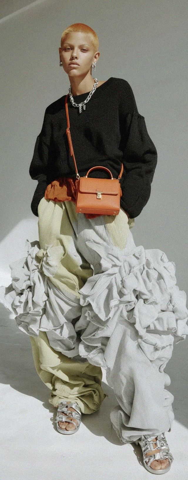 Chic Orange Structured Crossbody Bag with Top Handle photo 3