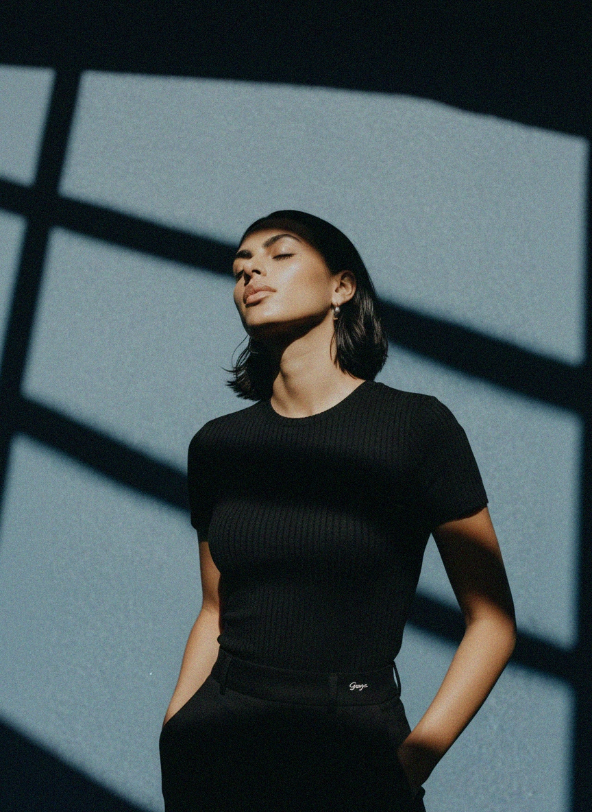 Black Ribbed Fitted Short Sleeve T-shirt photo 3