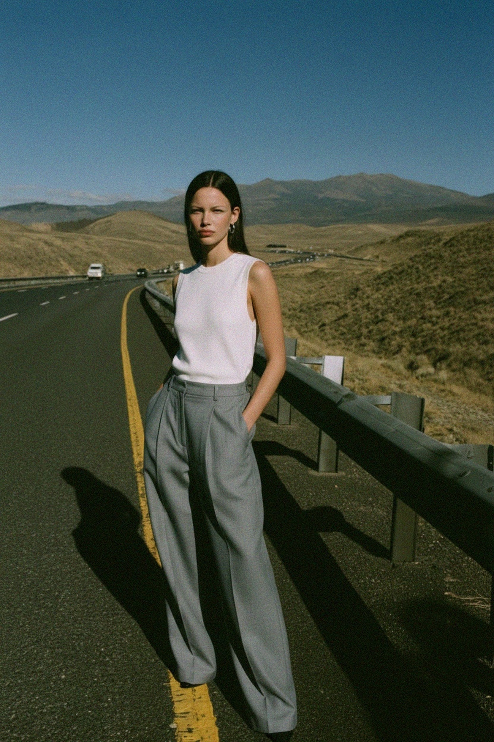 Stylish Grey Wide-Leg Pants photo 2