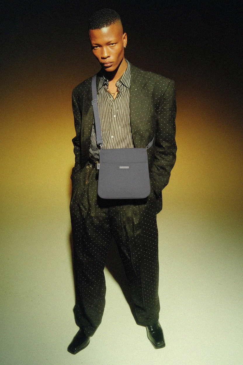 Grey Crossbody Shoulder Bag with Adjustable Strap photo 3