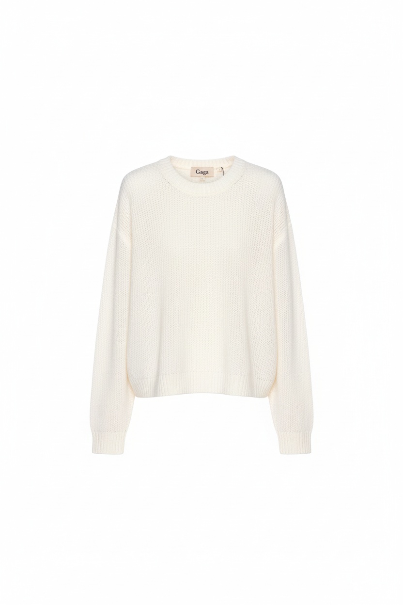 Cozy White Oversize Knit Sweater photo 1
