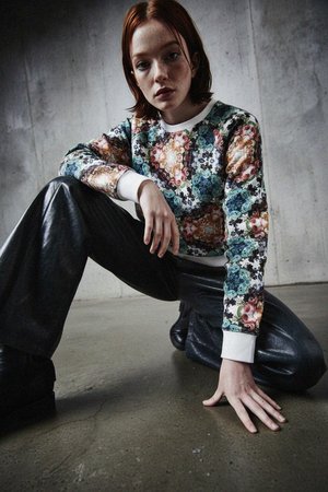 Vibrant Floral Print Long Sleeve Sweatshirt