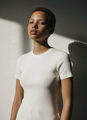 Fitted White Ribbed Short Sleeve Top