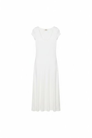 Effortless White Midi Dress with Scoop Neck