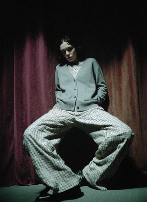 Classic Grey Knit Cardigan with Front Pockets