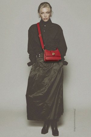 Chic Red Shoulder Bag with Gold Accent