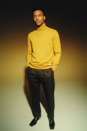 Classic Knit Turtleneck Sweater in Vibrant Yellow