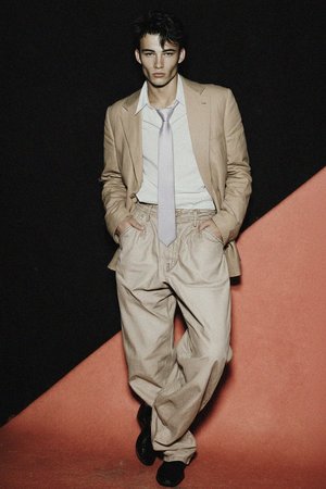 Sleek Silver Textured Tie