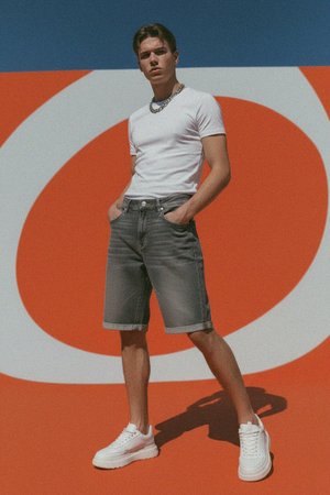 Casual Grey Denim Shorts with Rolled Cuffs