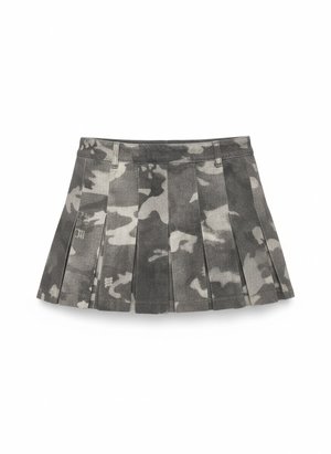 Pleated Camouflage Mini Skirt