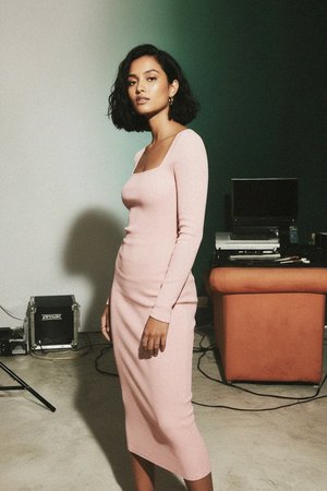 Elegant Pink Ribbed Square Neck Long Sleeve Midi Dress